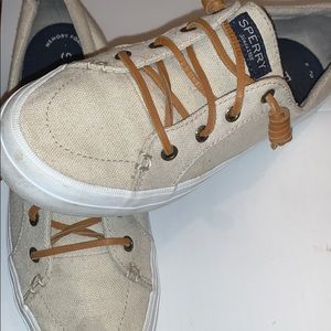 Women’s Crest Vibe Sneaker